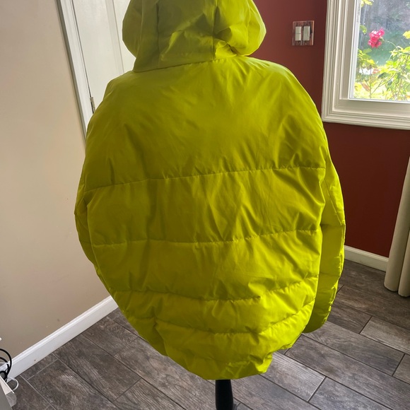 New unisex neon yellow DKNY winter coat. Size XXL - Picture 3 of 13